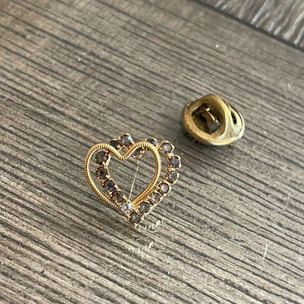 Vintage Interlocking Heart Grey Rhinestone Pin - Picture 3 of 16